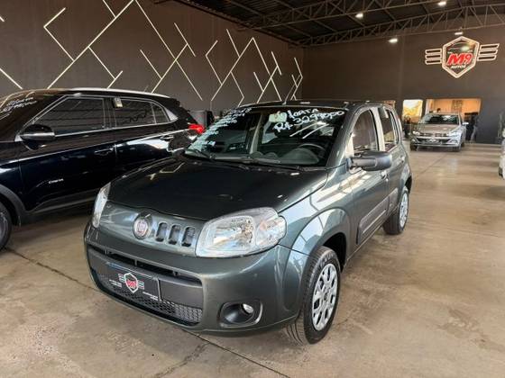 FIAT UNO 1.0 EVO VIVACE 8V FLEX 4P MANUAL FIAT UNO 1.0 EVO VIVACE 8V FLEX 4P MANUAL
